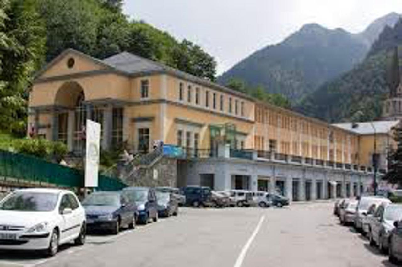 Appartement Charmant A Cauterets 27 M² Vue Sur La Ville ภายนอก รูปภาพ
